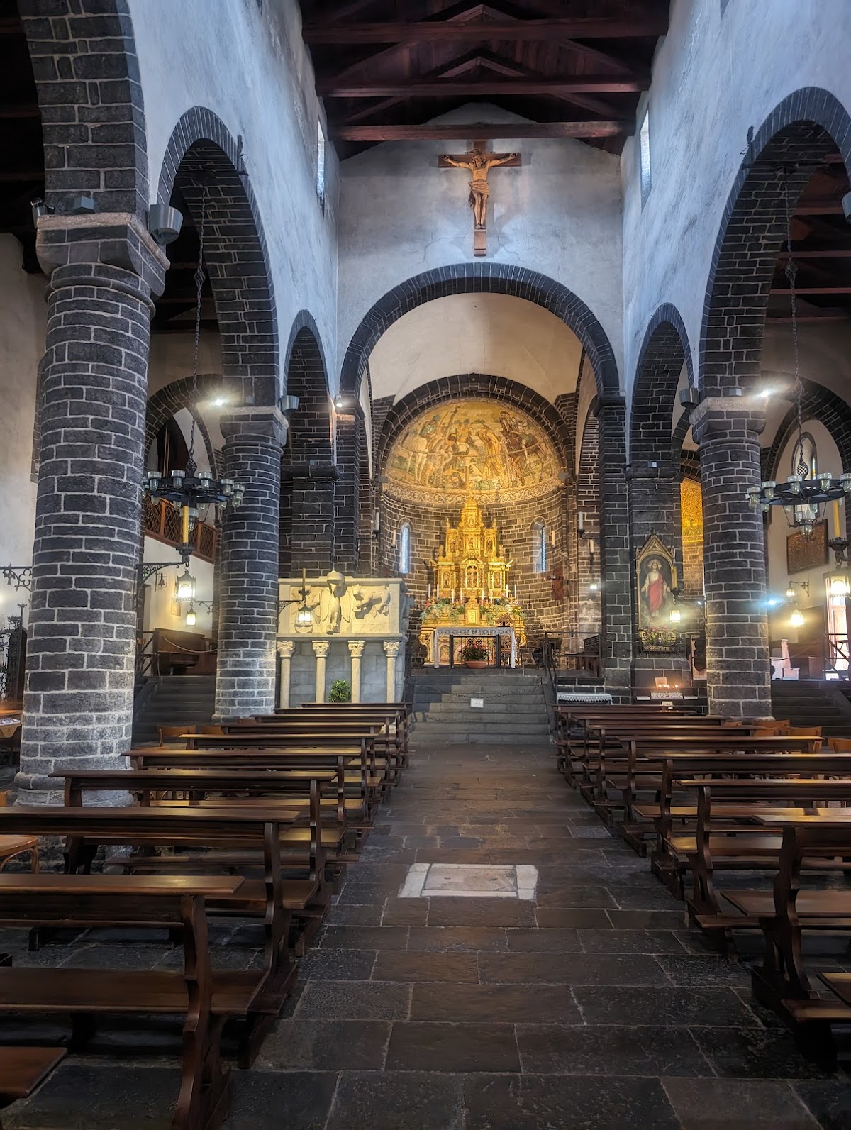 Basilica di San Giacomo — Punto di interesse a Bellagio, Como
