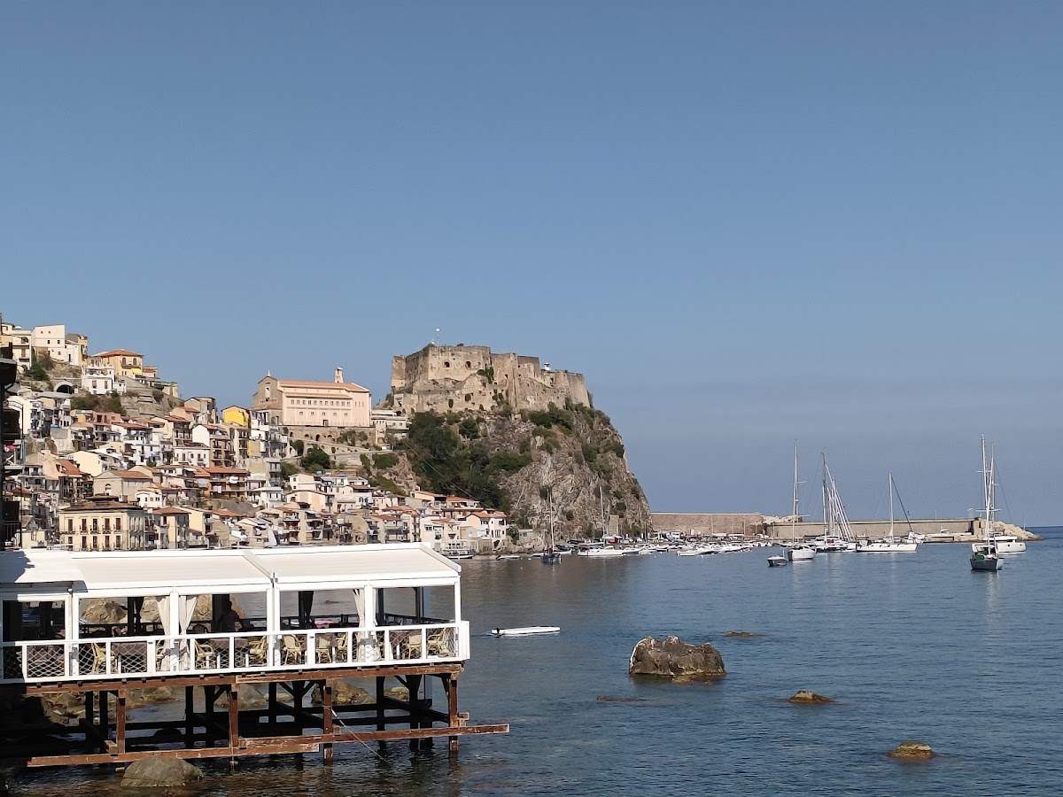 Scilla Diving Center