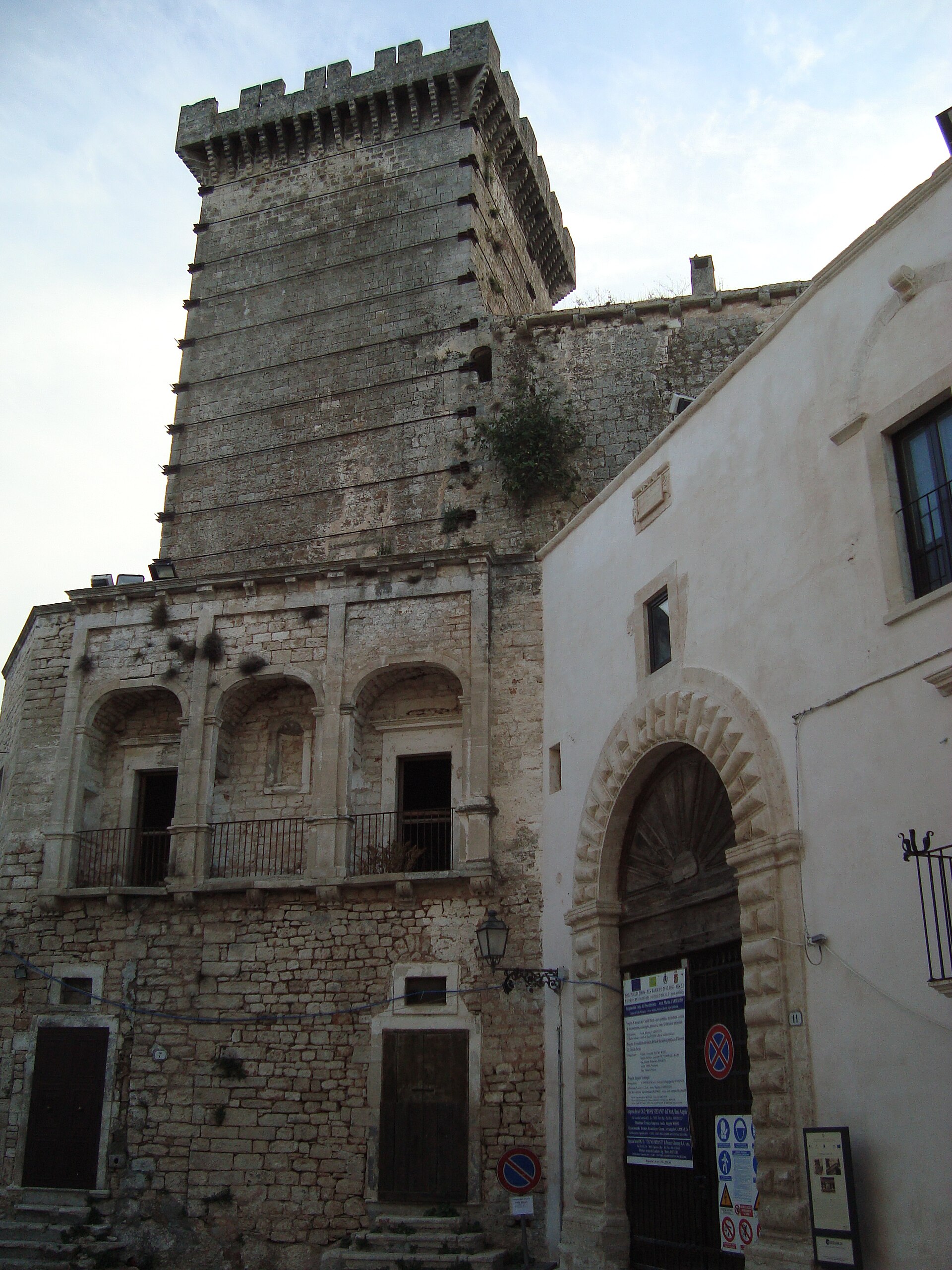 Castello di Ceglie — Punto di interesse a Bari, Bari