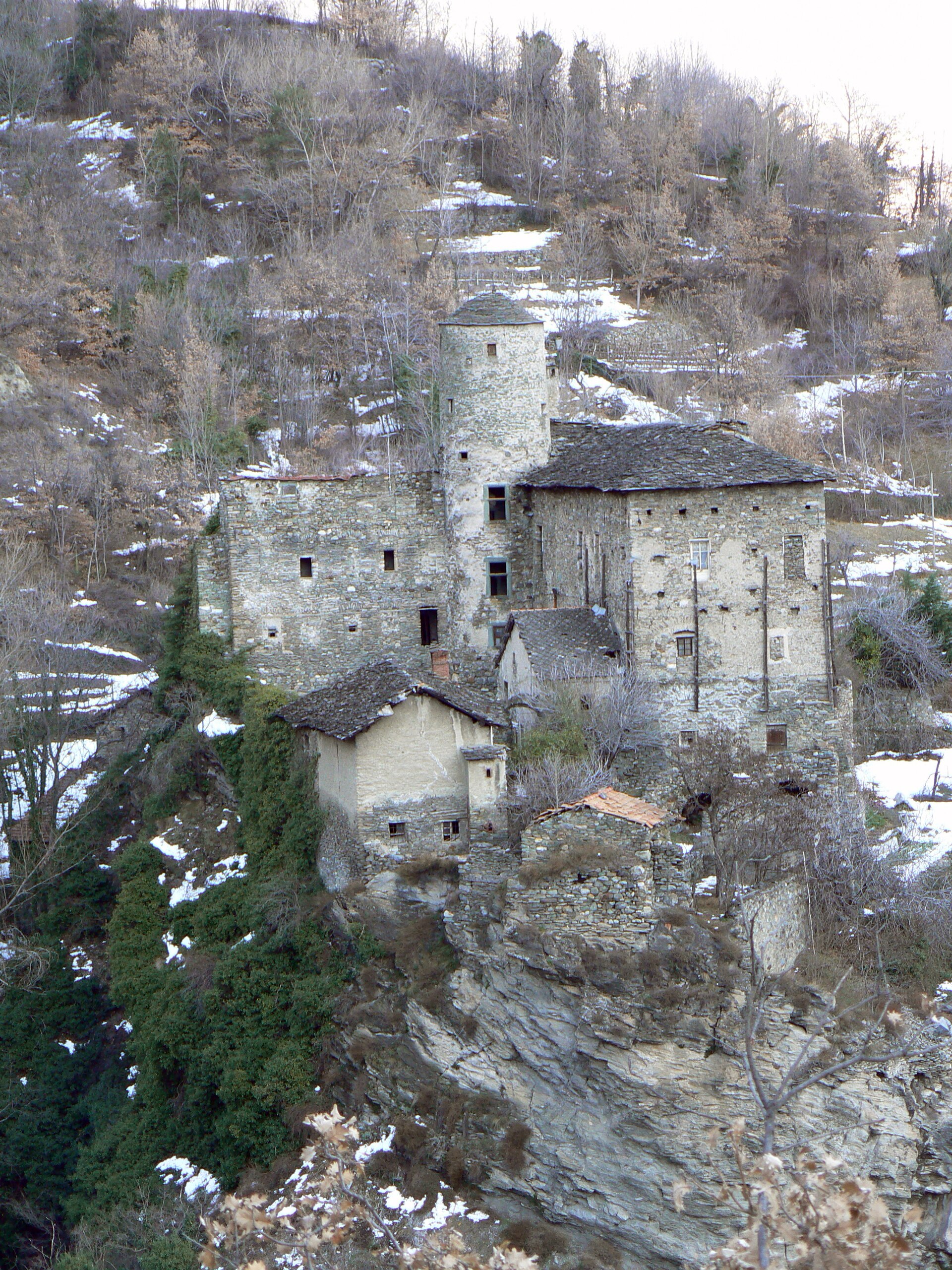 Castello di Nus — Punto di interesse , Aosta
