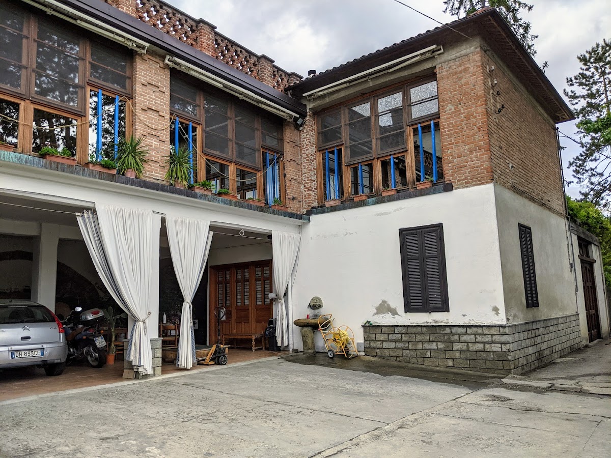 Eno Agriturismo Gallina Giacinto — Punto di interesse a Alba, Cuneo