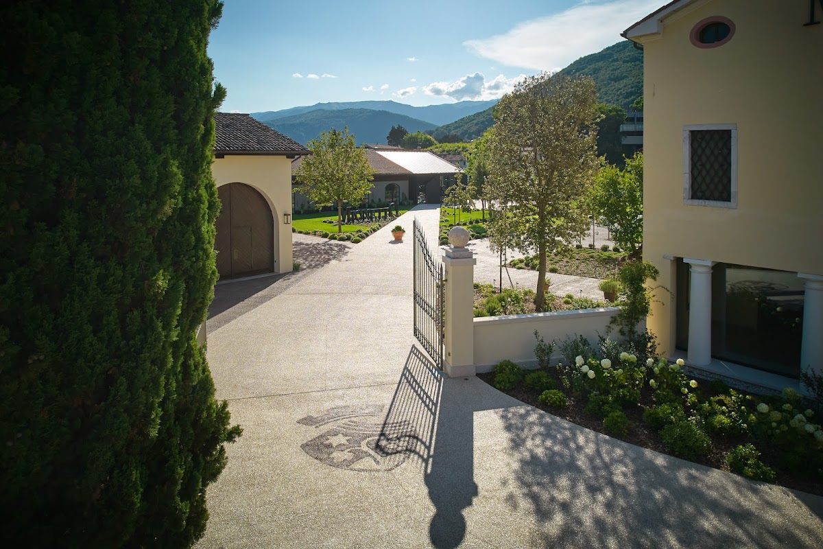 Mionetto Spa | Sede, Cantina & Wine Shop — Punto di interesse a Conegliano, Treviso