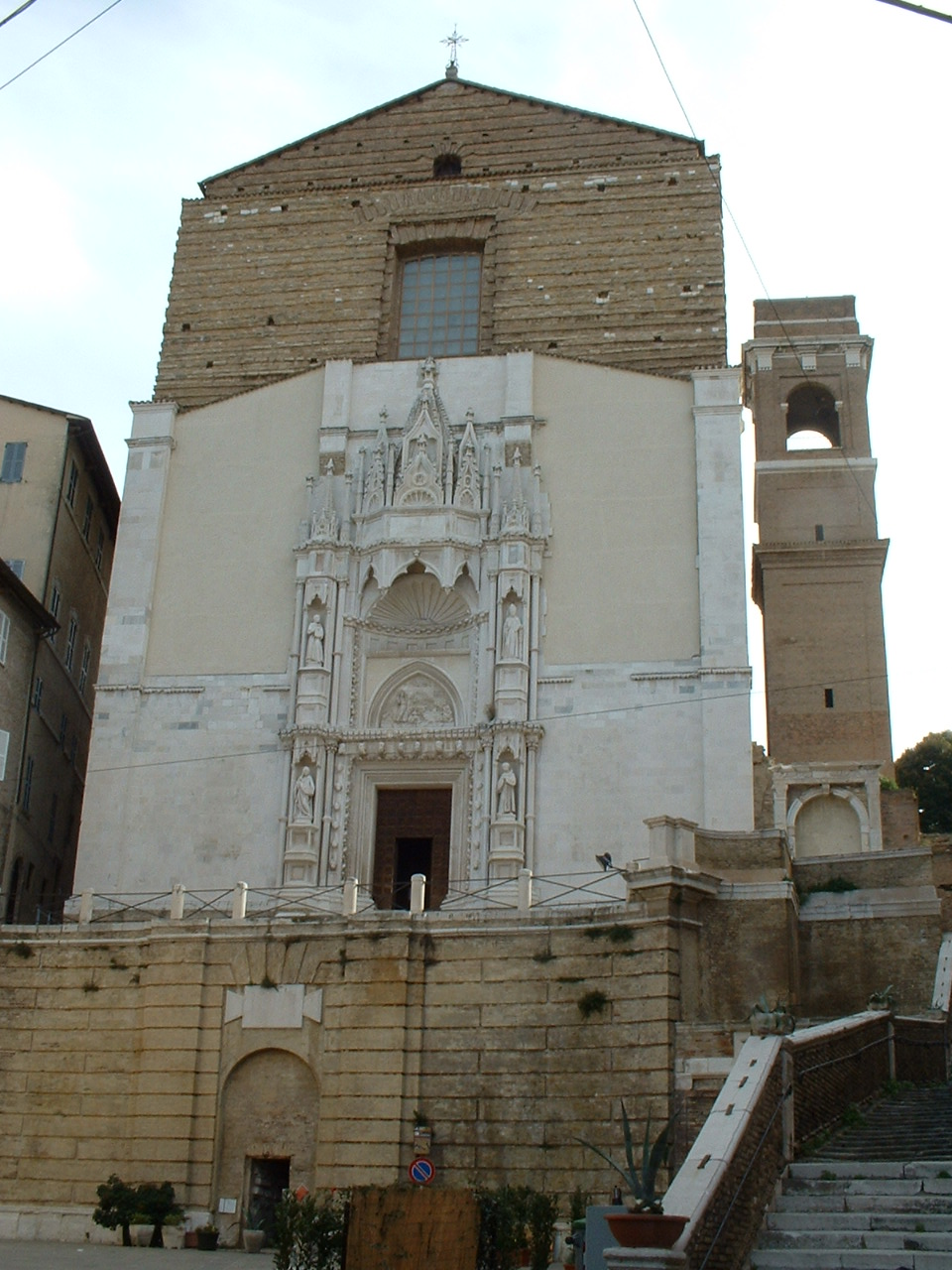 Chiesa di San Francesco alle Scale — Punto di interesse a Ancona, Ancona