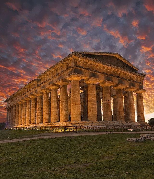 Scopri Parco Archeologico di Paestum