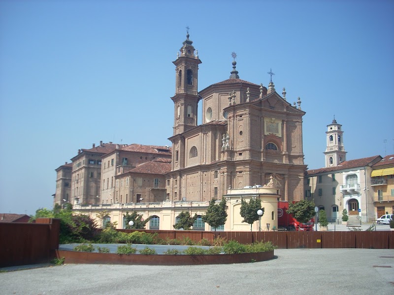 Chiesa della Santissima Trinità o dei Battuti Rossi — Punto di interesse a Fossano, Cuneo