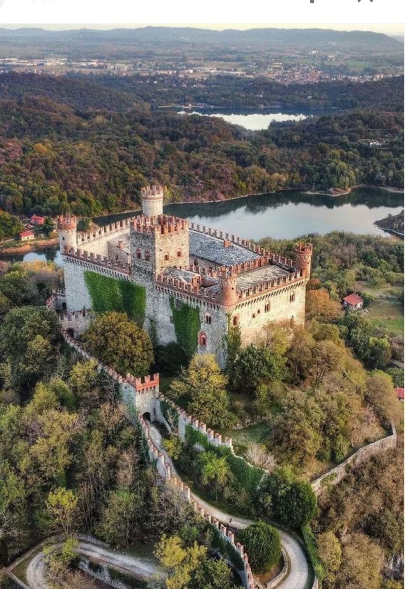Castello di Montalto Dora — Punto di interesse a Ivrea, Torino