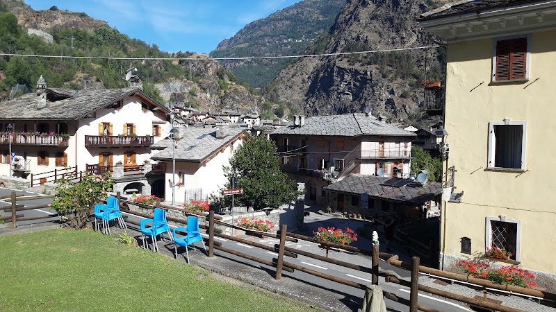 Hotel Col Du Mont — Alloggio a Arvier, Piedmont
