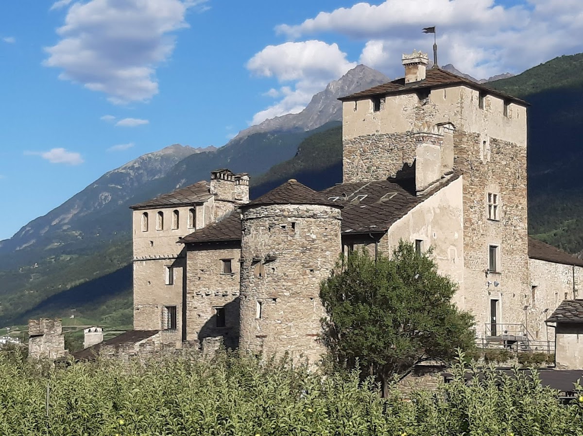 castello di Saint-Pierre — Punto di interesse , Milano