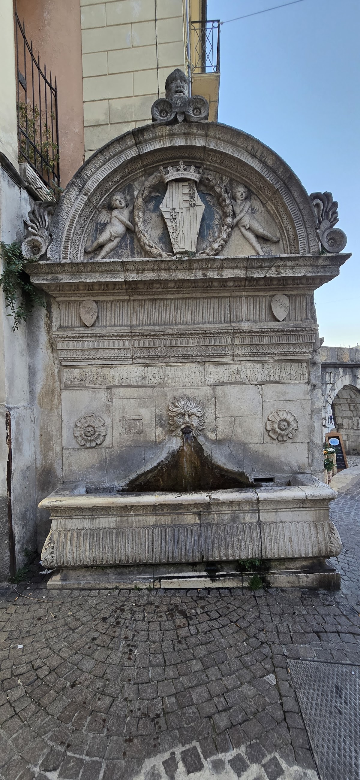 Fontana del Vecchio — Punto di interesse a Sulmona, L'Aquila