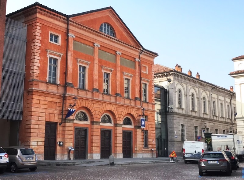 Teatro Giorgio Busca — Punto di interesse a Alba, Cuneo