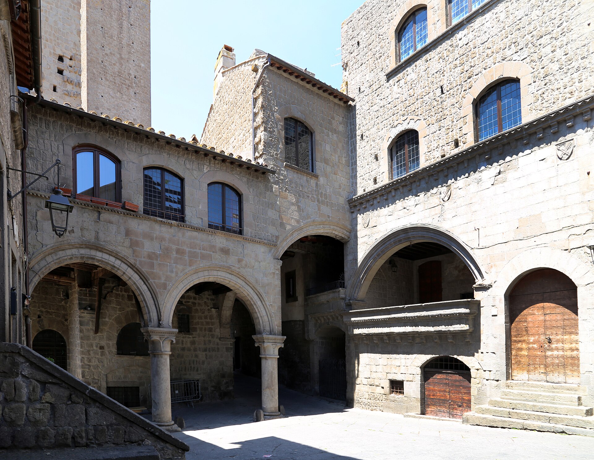 Palazzo degli Alessandri — Punto di interesse a Viterbo, Viterbo
