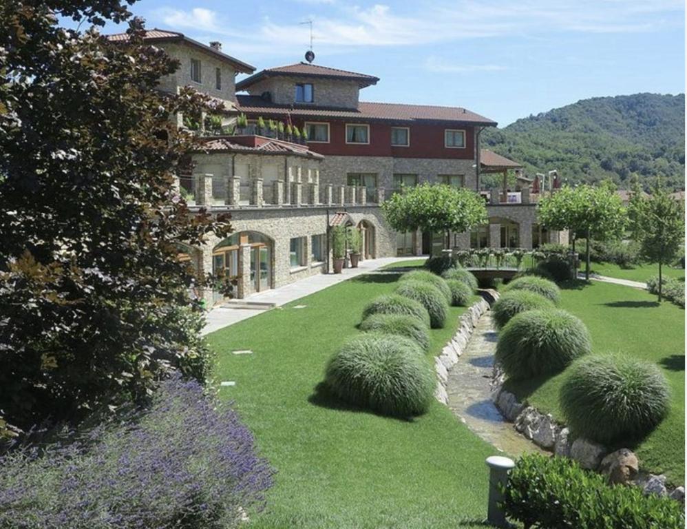 Bes Hotel Terme a Palazzago — Punto di interesse a Bergamo, Bergamo