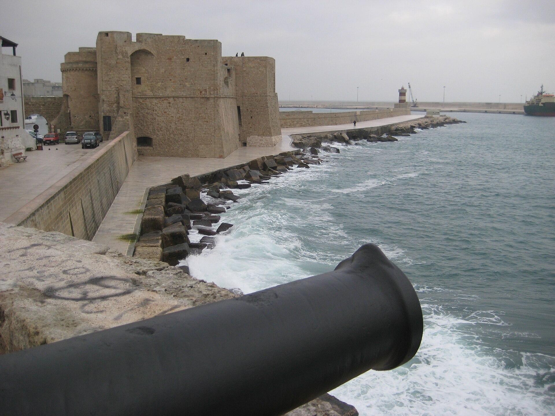 castello di Monopoli — Punto di interesse , Bari