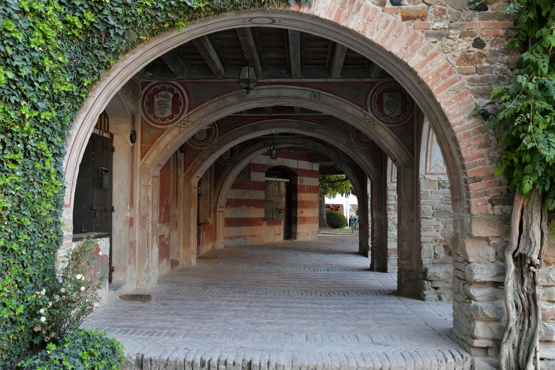 Tombe dei Glossatori — Punto di interesse a Bologna, Bologna