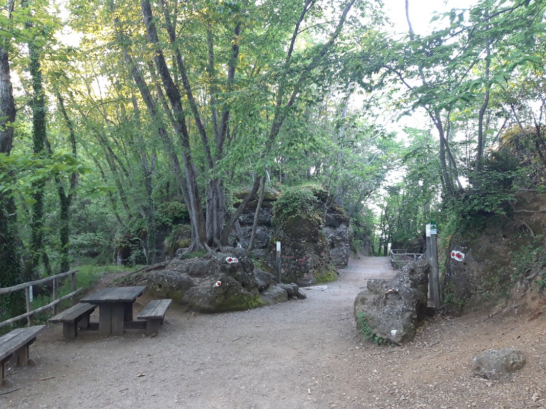 Pietre Strette
