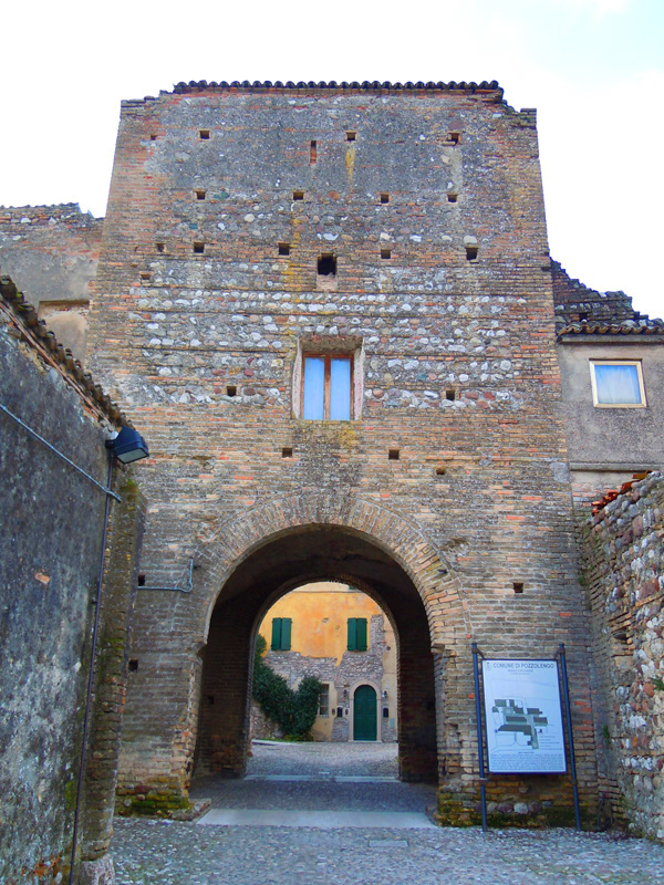 castello di Pozzolengo — Punto di interesse , Milano
