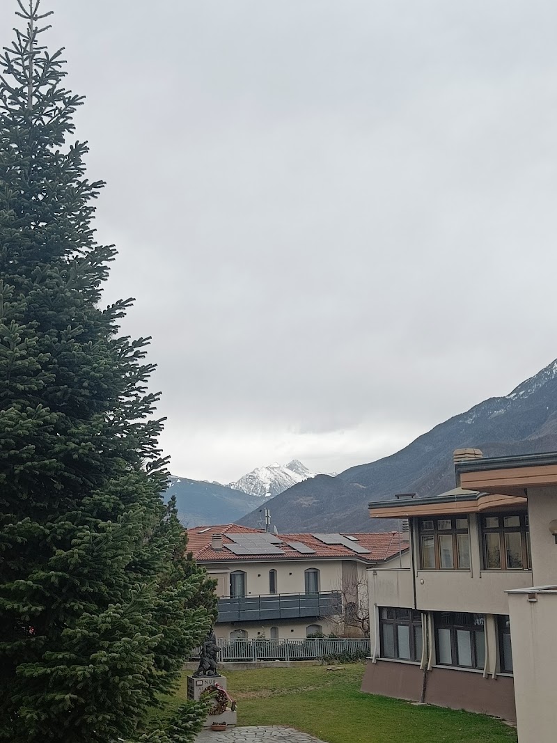 Hotel Dujany — Alloggio a Fénis, Piedmont