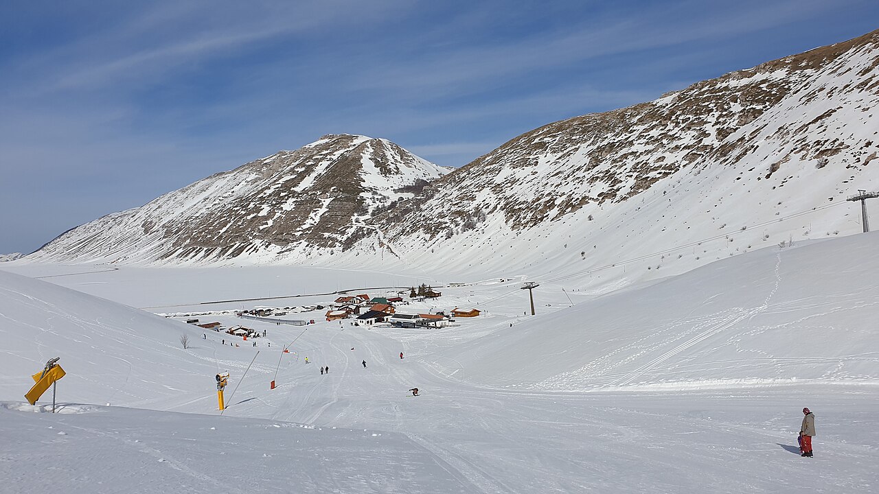 Campo Felice — Sehenswürdigkeit in Rocca di Cambio, L'Aquila