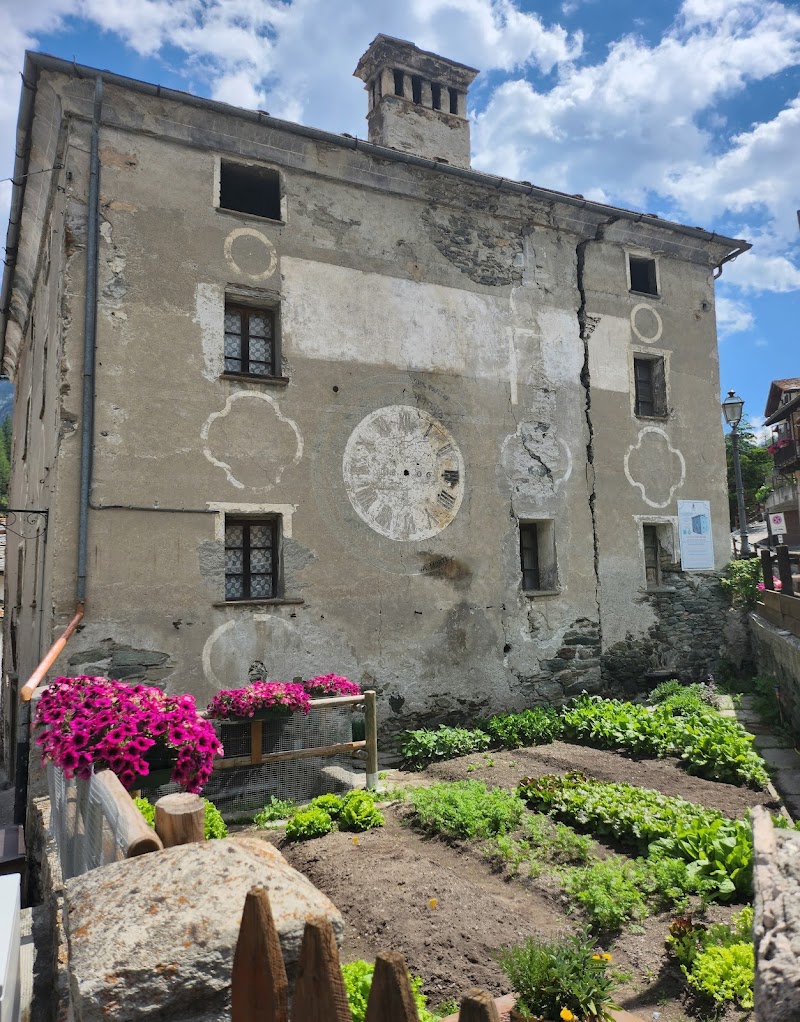 Casa del dottor Grappein o dell'Orologio — Punto di interesse a Cogne, Piedmont