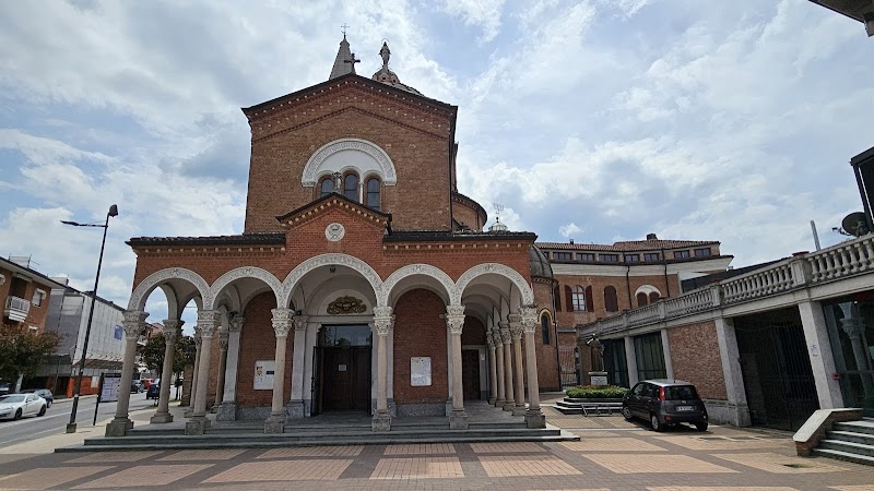 Parrocchia-Santuario Madonna della Moretta — Punto di interesse a Alba, Cuneo
