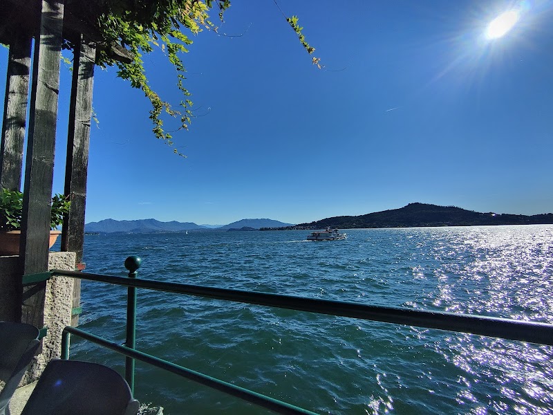Spiaggia sul lago Maggiore