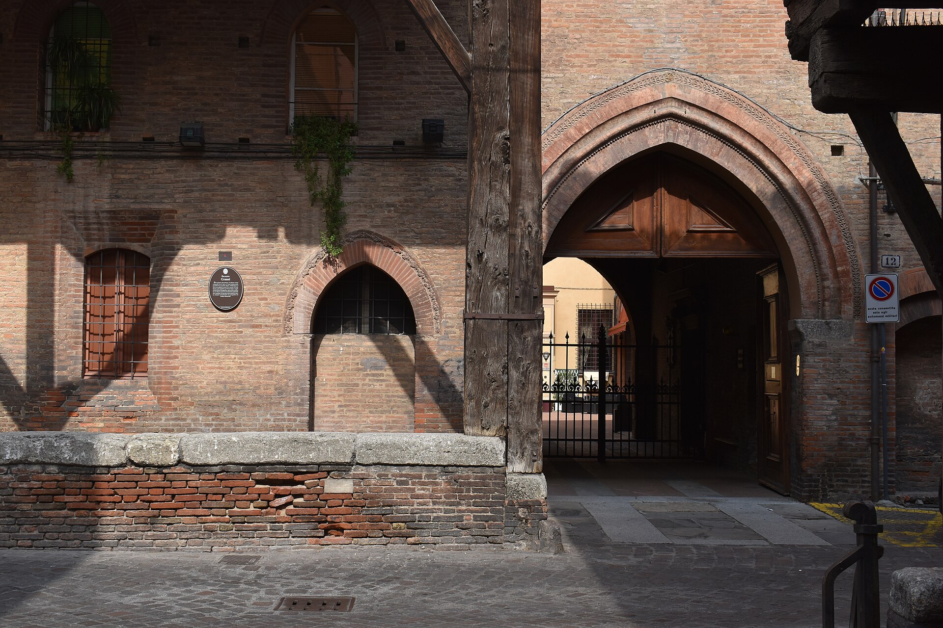 Palazzo Grassi — Punto di interesse a Bologna, Bologna