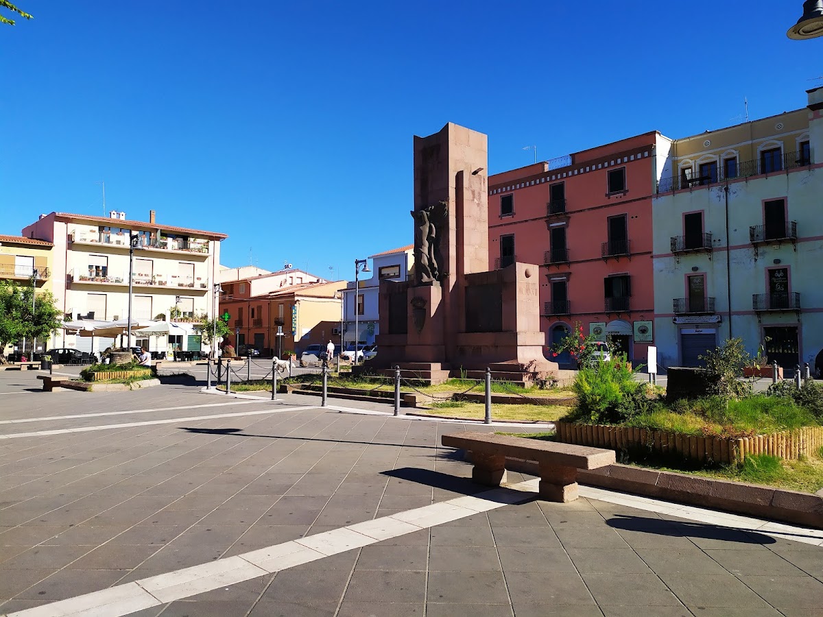 Monumento ai Caduti — Punto di interesse a Bosa, Oristano