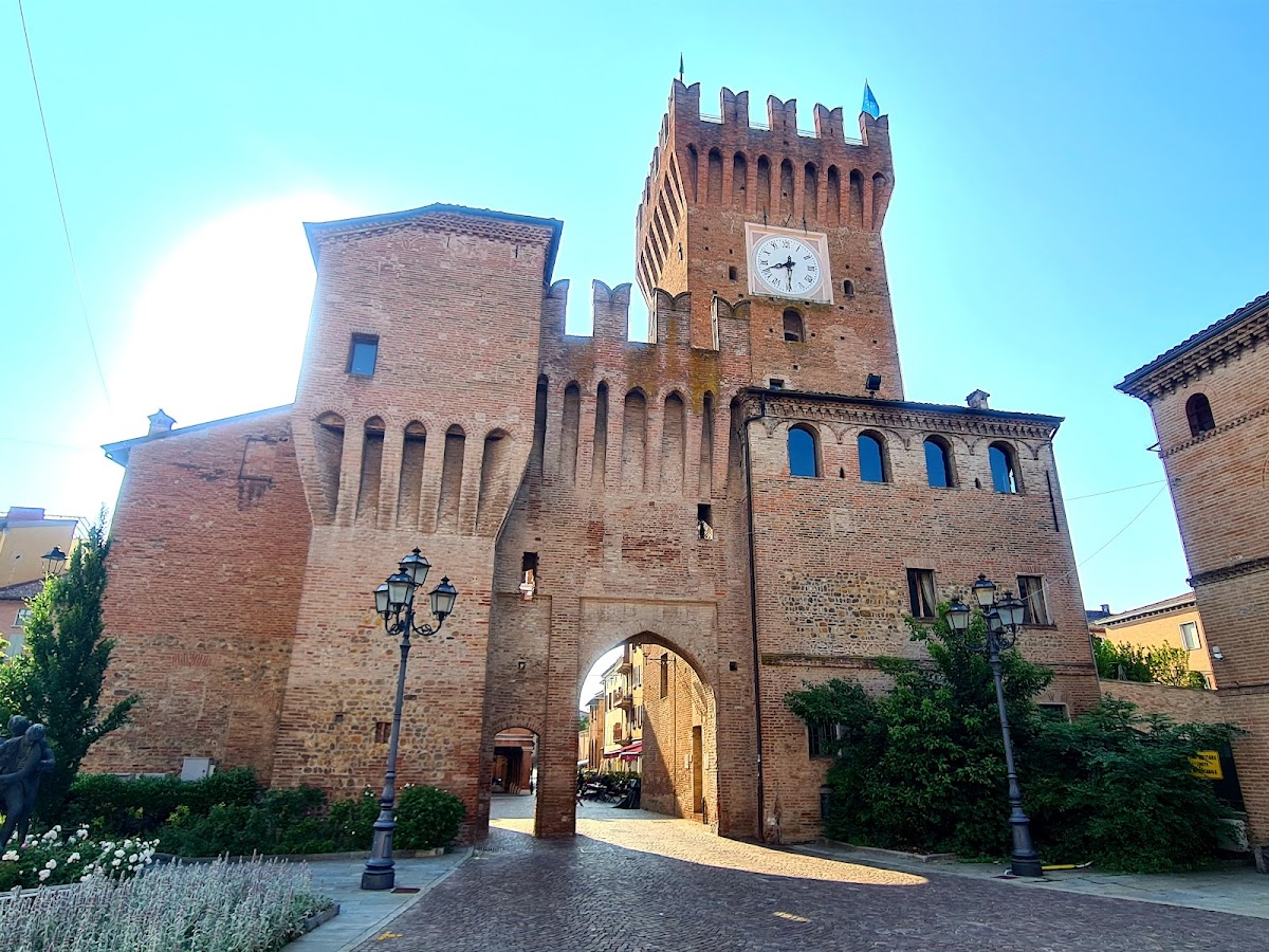 Torrione Medioevale di Spilamberto — Punto di interesse a Modena, Modena