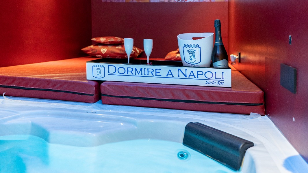 Dormire a napoli suite spa — Punto di interesse a Napoli, Napoli