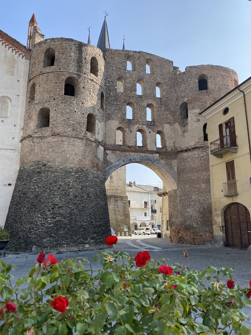 Porta Savoia