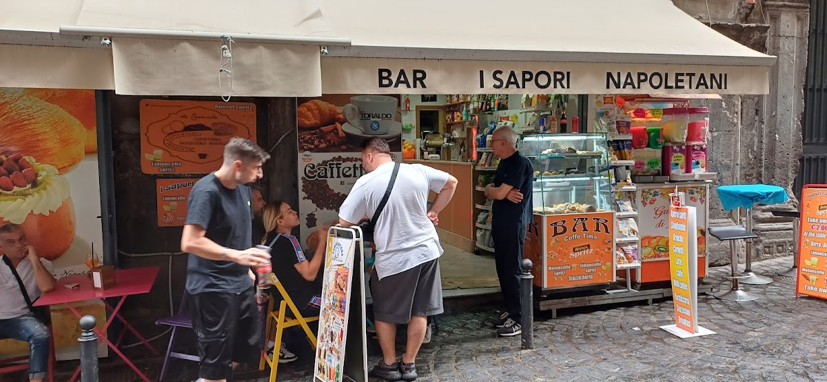 I Sapori Napoletani da carmela — Punto di interesse a Napoli, Napoli