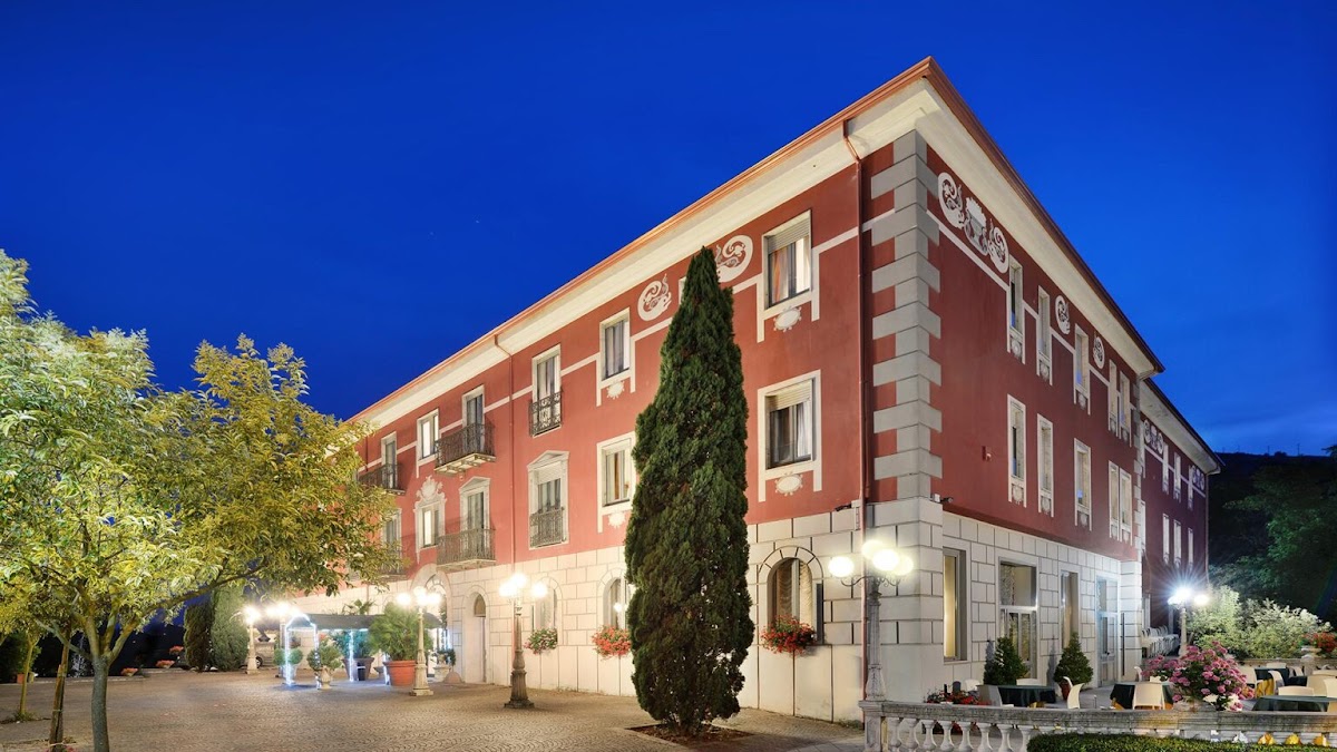 Hotel Terme Rosapepe — Punto di interesse a Paestum, Salerno