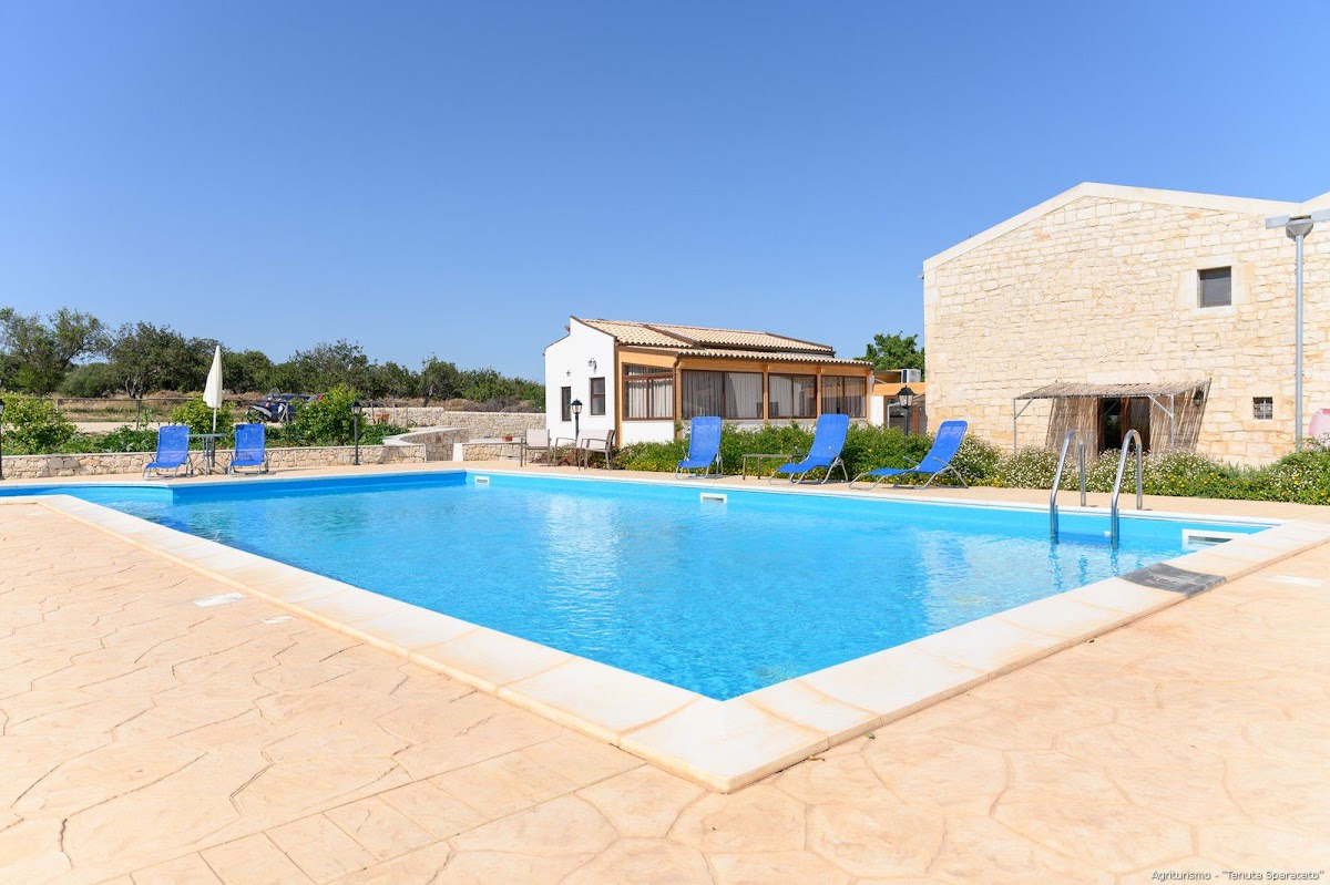 Agriturismo Tenuta Sparaceto — Punto di interesse a Ragusa, Ragusa