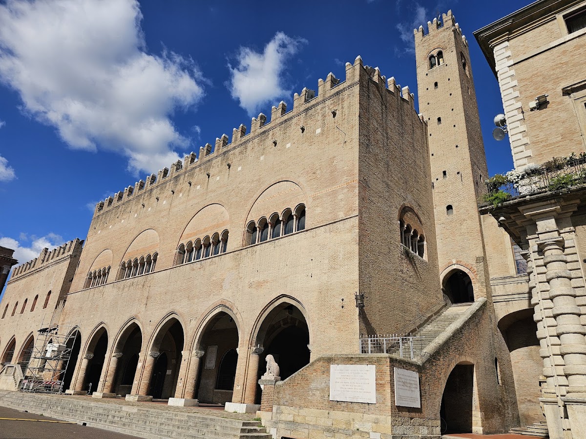 Palazzo dell'Arengo — Punto di interesse a Rimini, Rimini