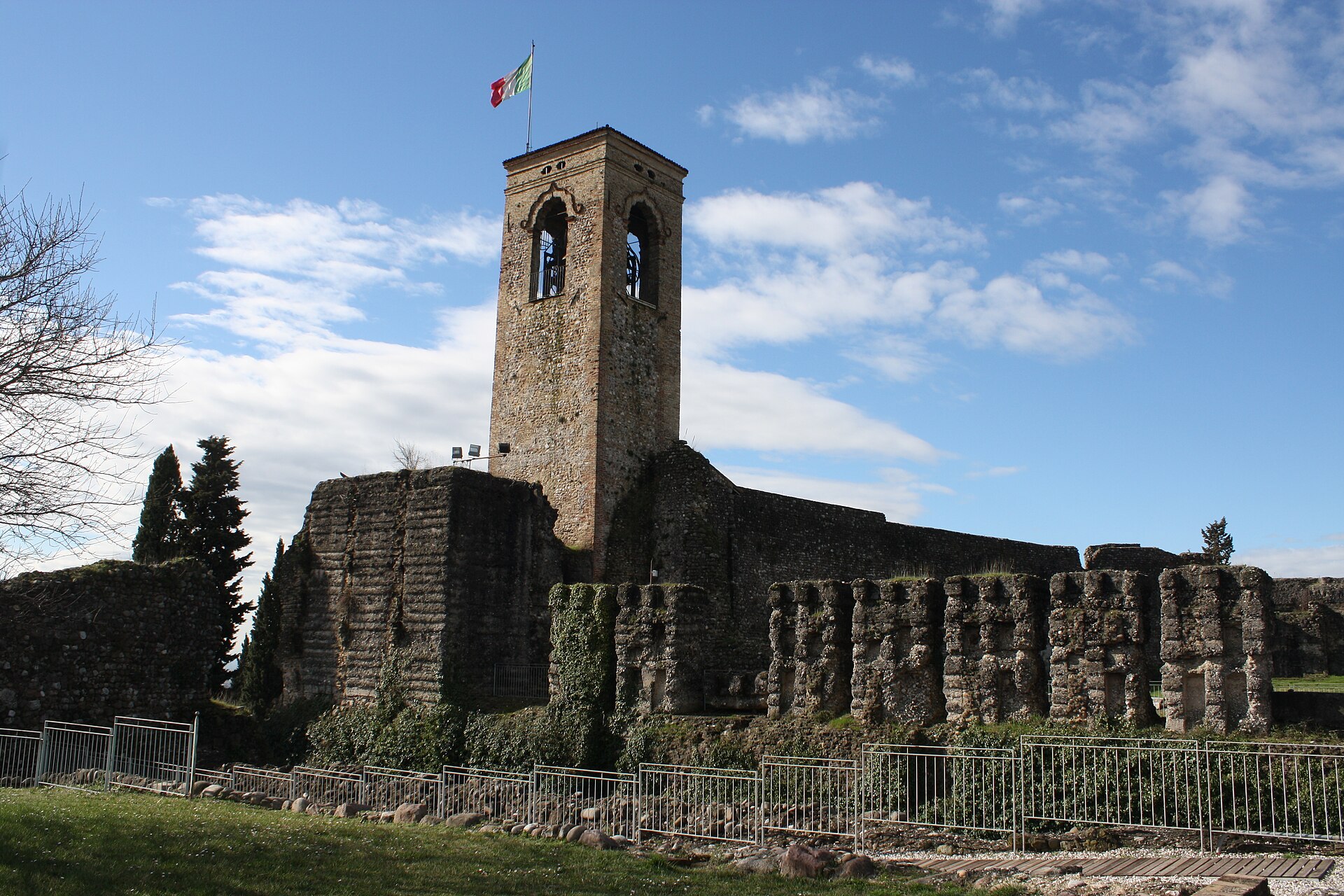 castello di Cavriana — Punto di interesse , Milano