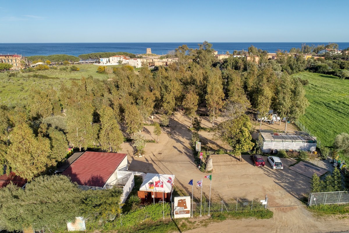 Sosta Camping Torre di Bari Sardo — Punto di interesse a Bari, Bari