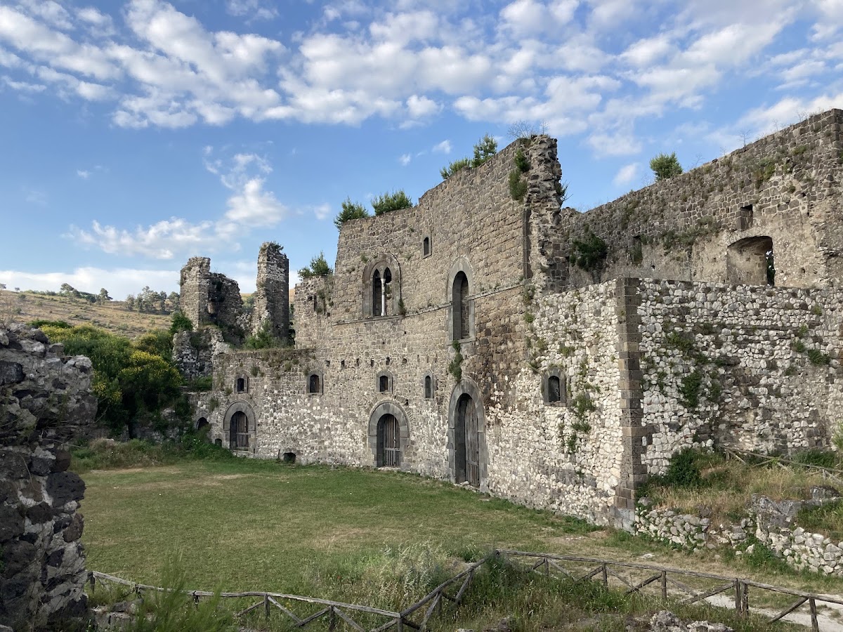 Castello di Casertavecchia — Punto di interesse a Caserta, Caserta