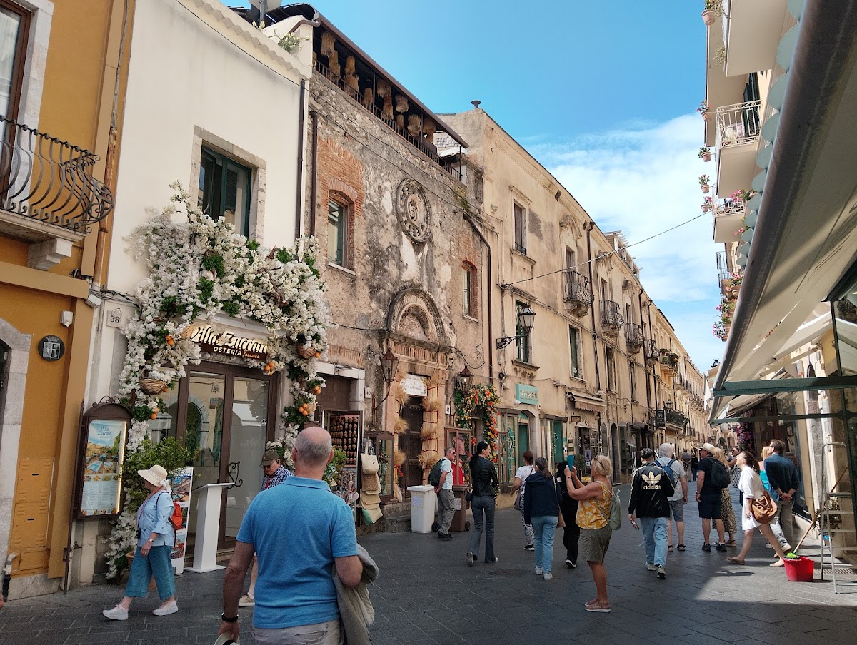 Piazza IX Aprile