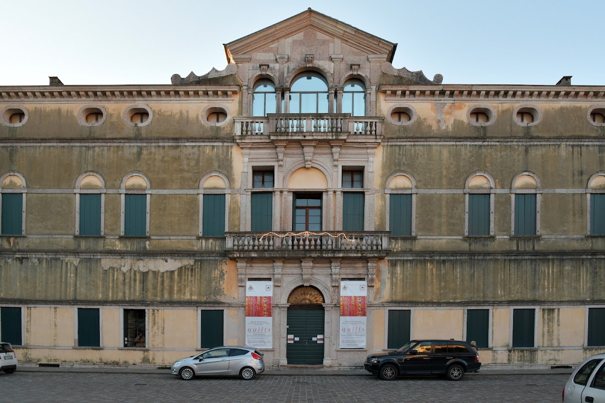 Palazzo Bonaguro — Punto di interesse a Bassano del Grappa, Vicenza