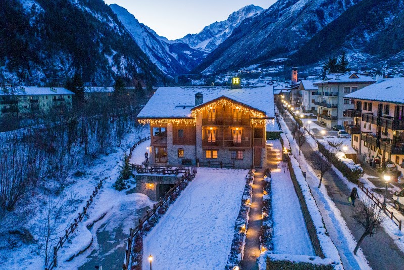 Hotel Les Montagnards — Alojamiento in Morgex, Piedmont