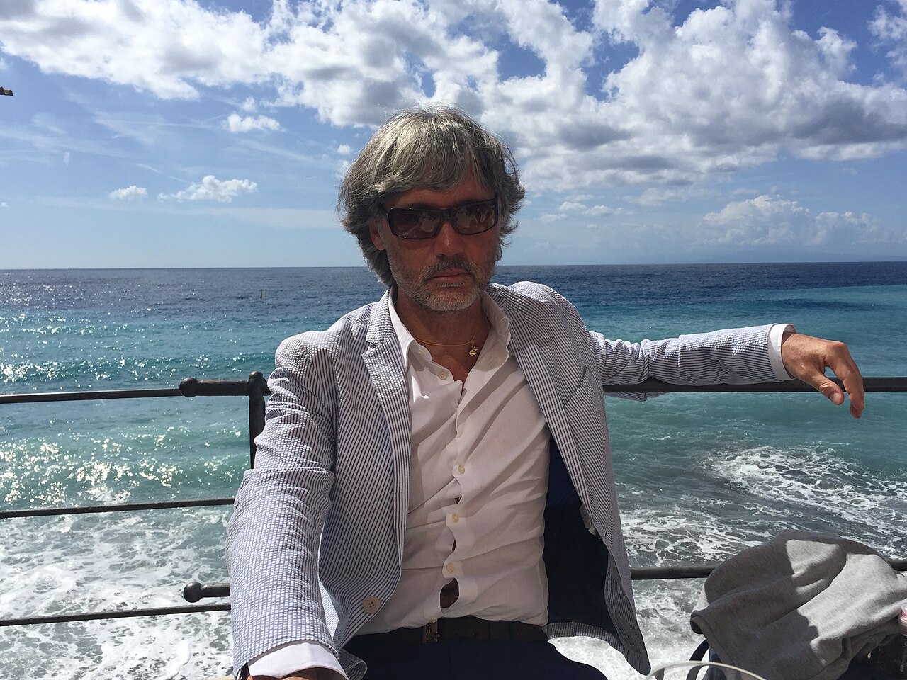 Spiaggia libera Camogli con sassi — Punto di interesse a Camogli, Genova