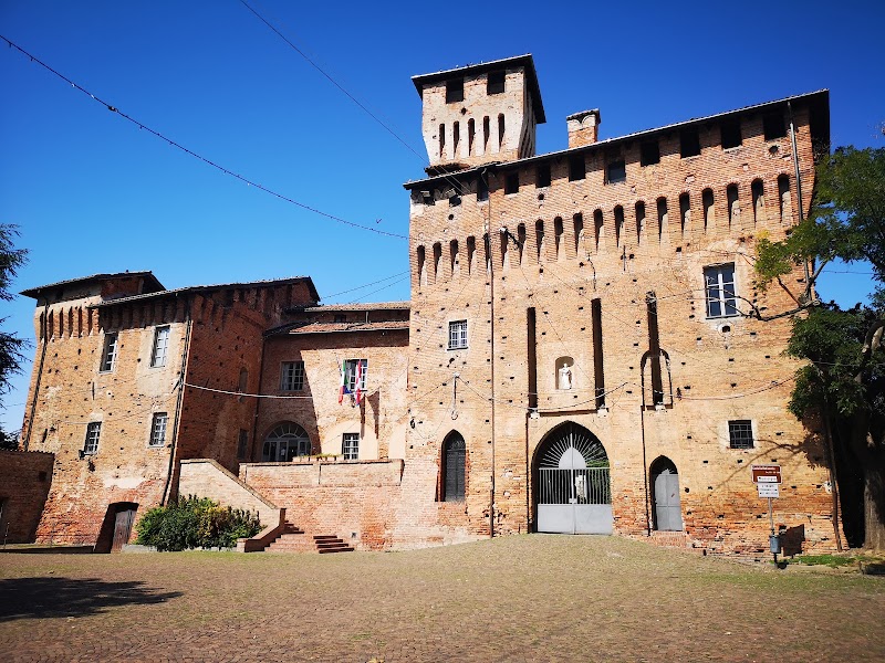 Castello Di Pozzolo Formigaro — Punto di interesse a Novi Ligure, Alessandria
