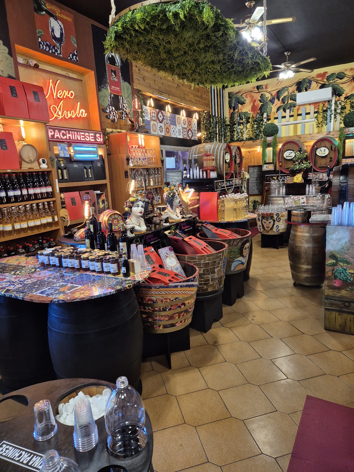 CANTINA PACHINESE ENOTECA — Punto di interesse a Ragusa, Ragusa