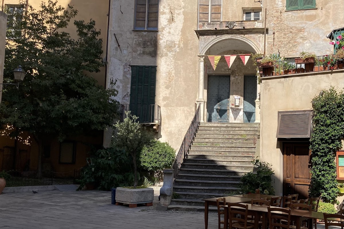 Palazzo Ricci — Punto di interesse a Finalborgo, Savona