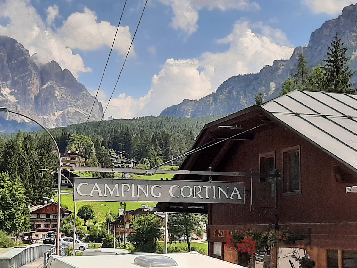 Camping Cortina — Punto di interesse a Cortina d Ampezzo, Belluno
