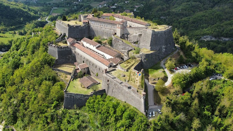 In zona: Forte di Gavi