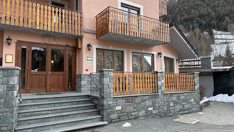 Hotel Dama Bianca — Alloggio a Valtournenche, Piedmont