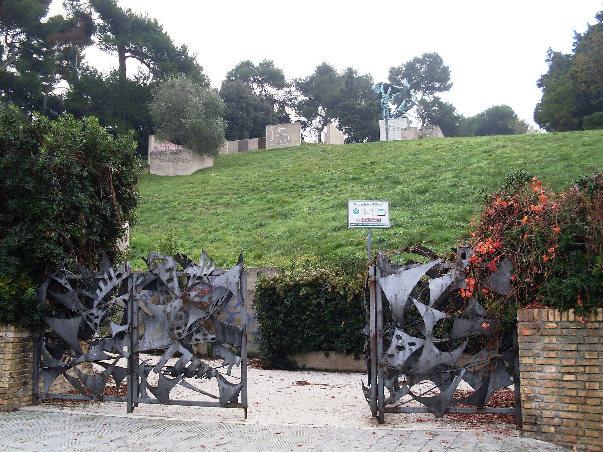 Parco Piazza Fontana — Punto di interesse a Ancona, Ancona
