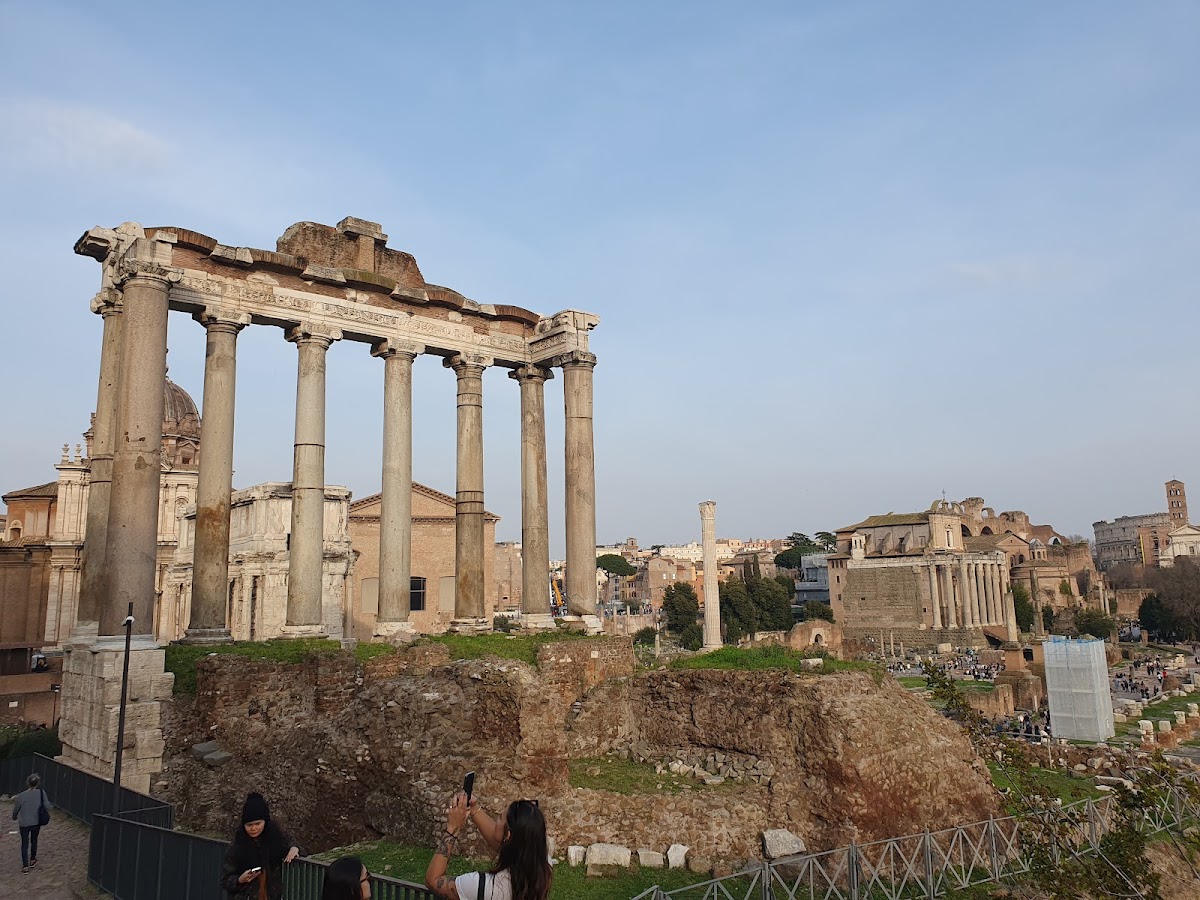 Tempio di Vesta — Punto di interesse a Tivoli, Roma