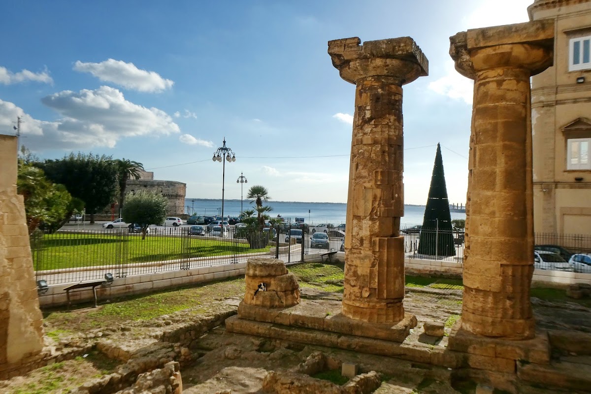 Colonne del Tempio Dorico (VI sec. a.C.) — Punto di interesse a Taranto, Taranto